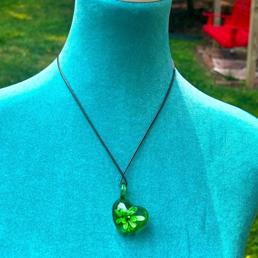 Vintage Green Heart Pendant Necklace
